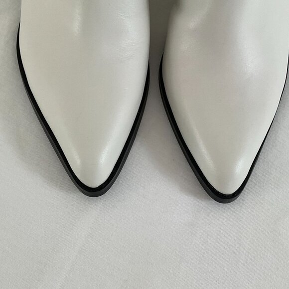 Steve Madden White Leather Cala Studded ankle boot / Size 7.5 / New w/o Box - Picture 5 of 7